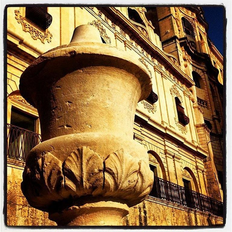 Hotel La Perla Di Noto Exterior foto