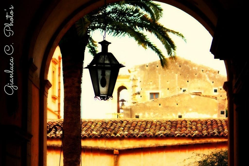 Hotel La Perla Di Noto Exterior foto