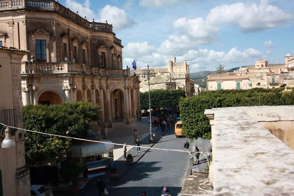 Hotel La Perla Di Noto Exterior foto